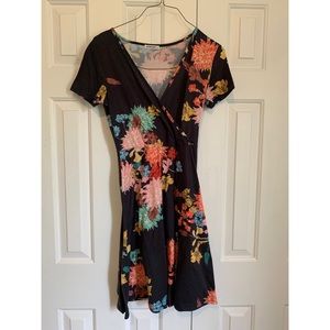 Torary Knee Length Black Dress With Flowers